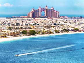 Iconic Palm and Atlantis View with Private Beach & Pool